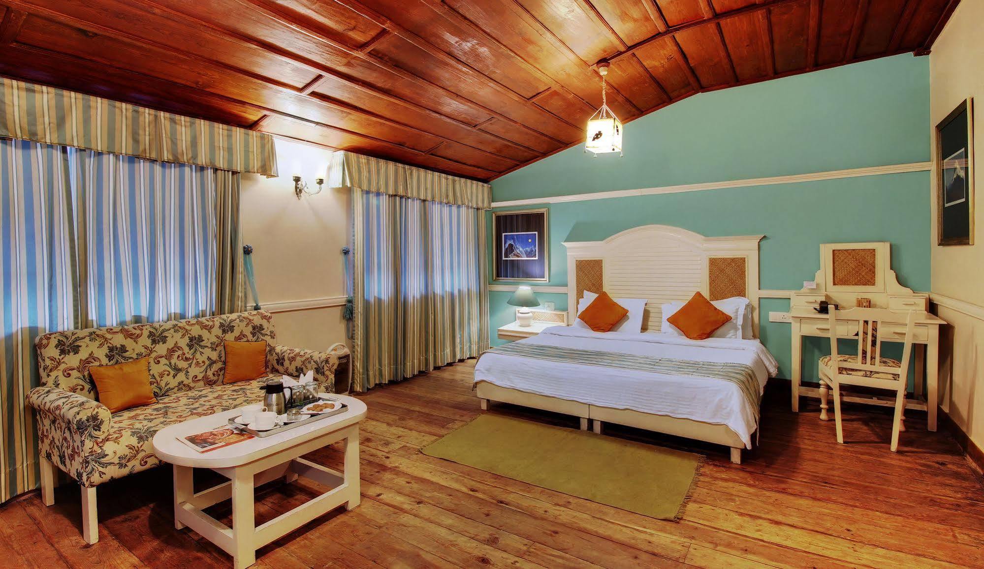 Chevron Fairhavens, Nainital Hotel Buitenkant foto